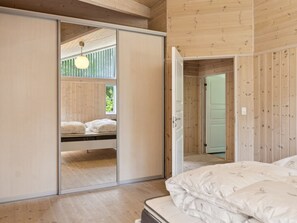 5 bedrooms, WiFi