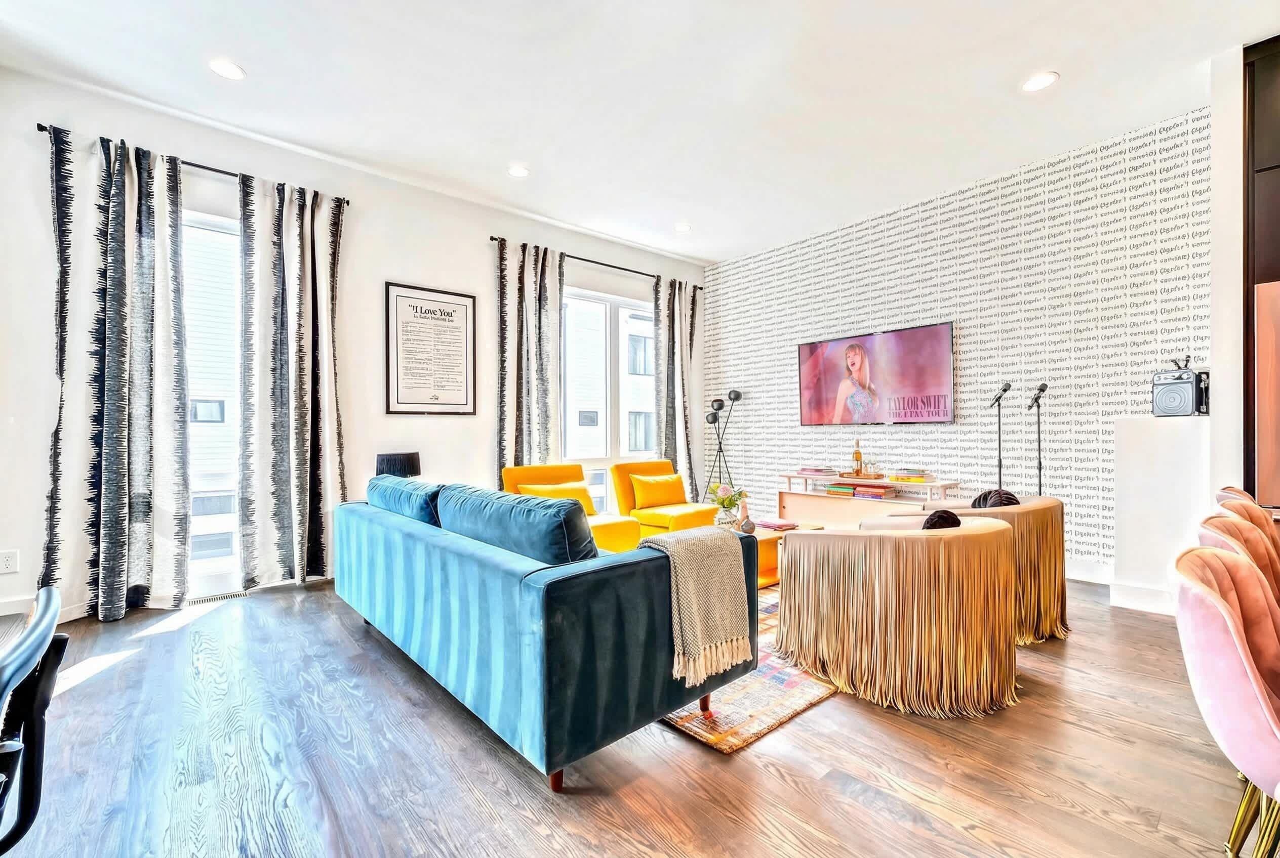 Televisio, stereot, työhuone