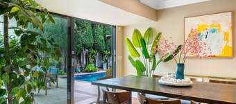 6BR Villa with Pool, Jacuzzi & Game Room, Walk to Rodeo Drive