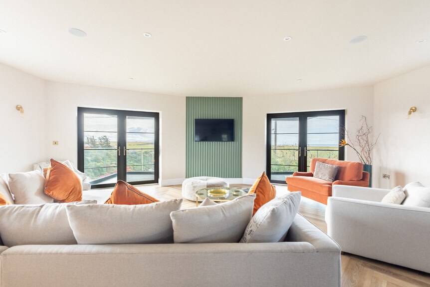 Bluebells: Eco-friendly 4-bed Home With Sea Views In Llanfaelog | Managed By Anglesey Holiday Lettin - Rhosneigr