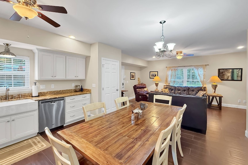Free Ruby Falls Ticket & More-relaxation-rock City View-country Getaway-spacious Townhome-fire Pit - Lookout Mountain, TN