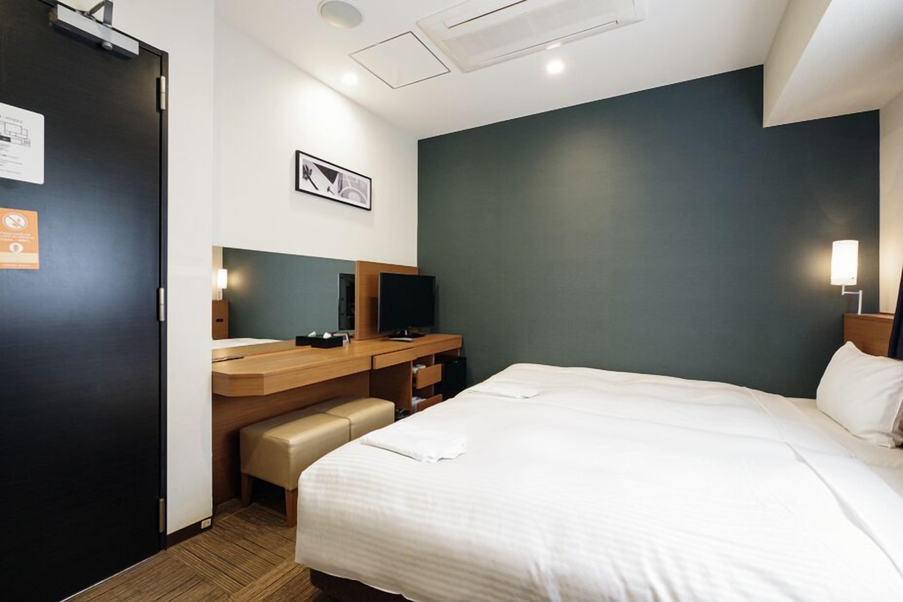 Couette en duvet d'oie, chambres insonorisées, fer et planche à repasser