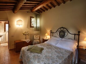 3 makuuhuonetta, silitysrauta/-lauta, Wi-Fi