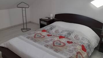 1 多间卧室、旅行婴儿床、WiFi