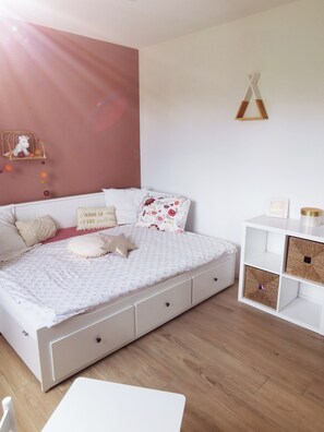 3 habitaciones, tabla de planchar con plancha y wifi gratis