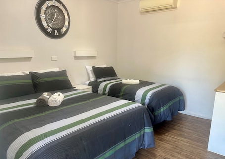 Twin Room | Free WiFi