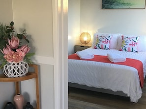 2 sovrum, mörkläggningsgardiner, strykjärn/strykbräda och gratis wi-fi