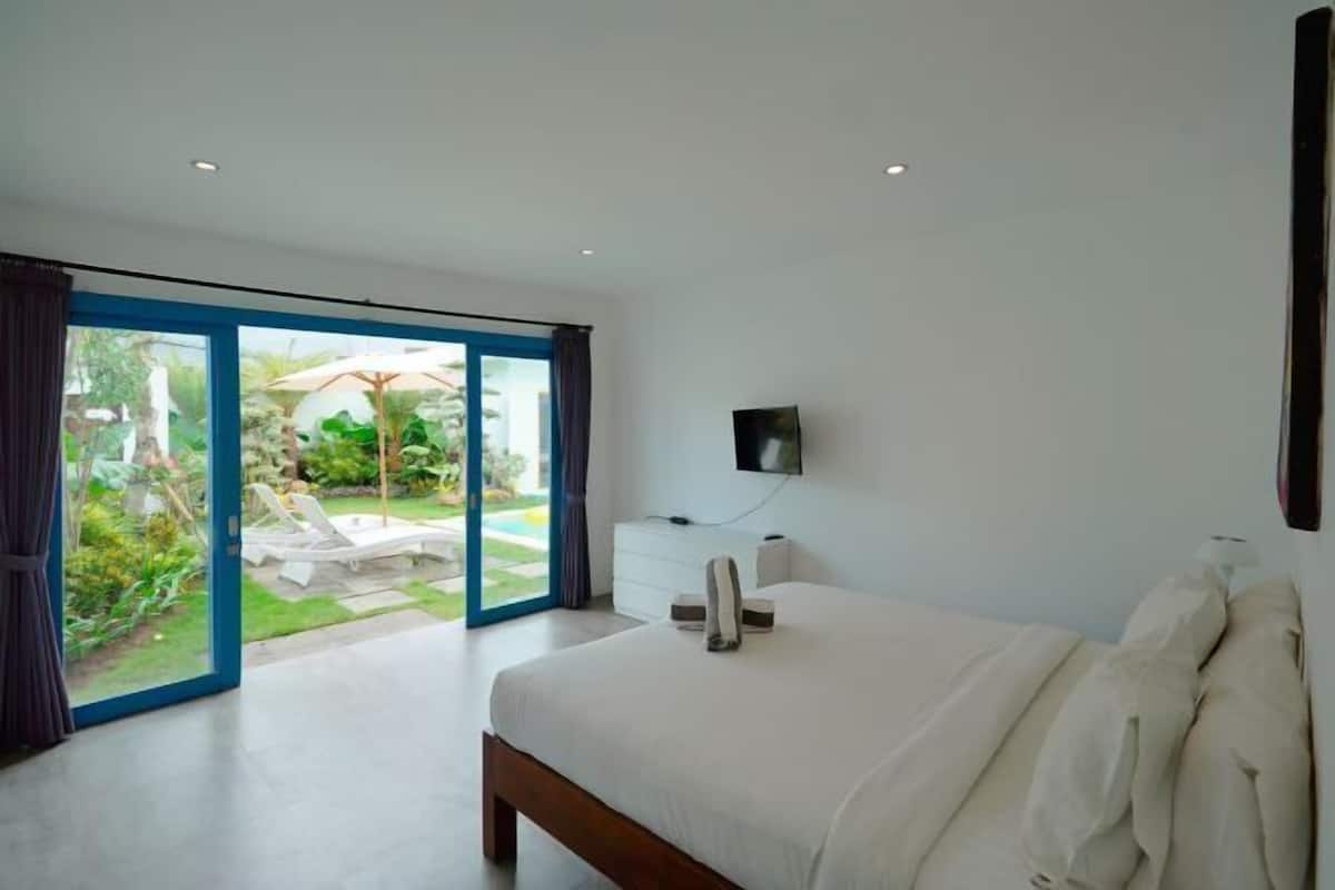 3 camere, una cassaforte in camera, con arredamento individuale
