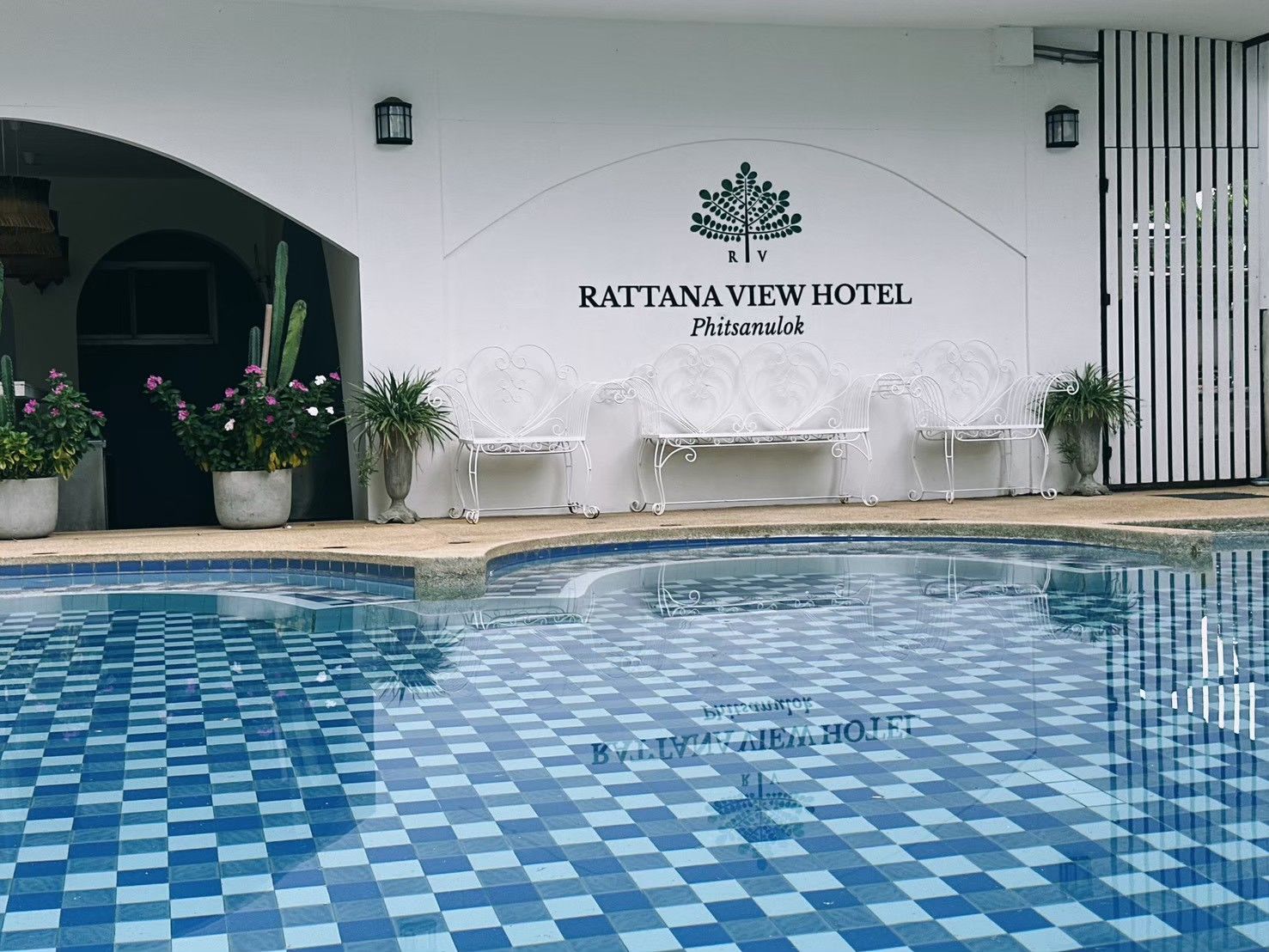 Kolam renang outdoor