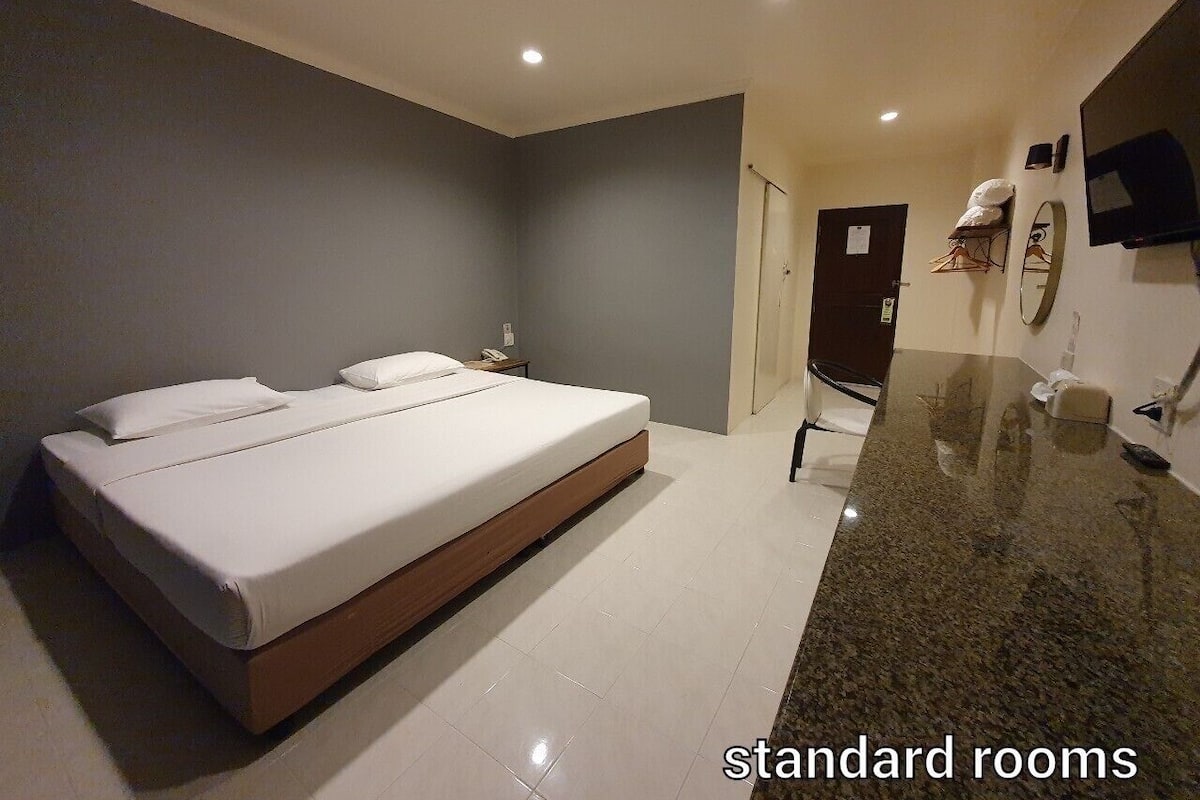 Standard Room, City View | Desk, blackout curtains, free WiFi