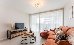 TV, offices - No Stress @ Sea – apartement close to the beach (Oostende)