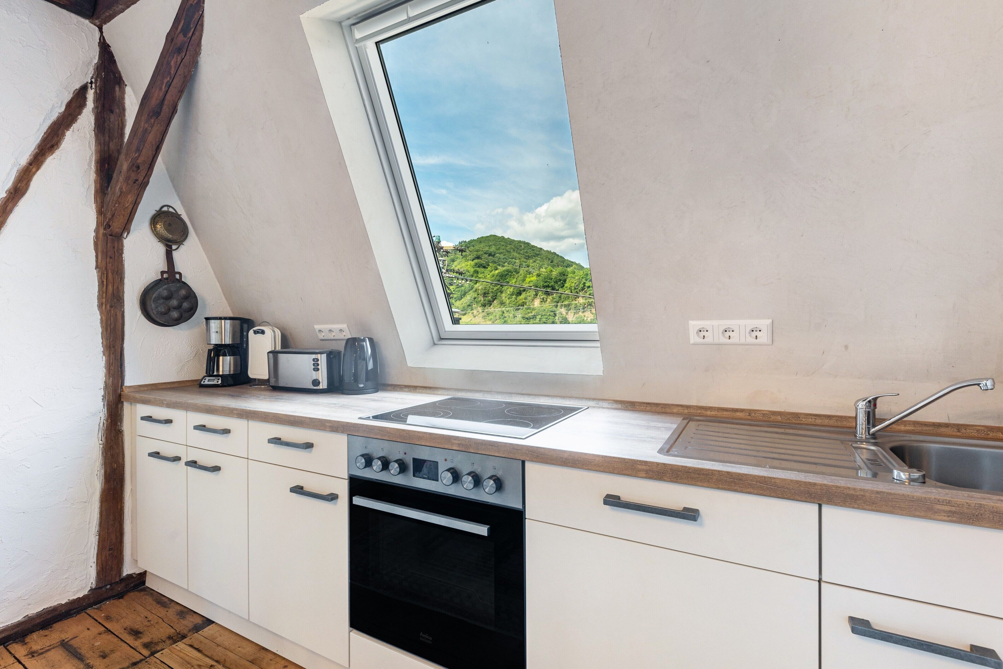 Refrigerador, horno, placa de cocina, lavavajillas