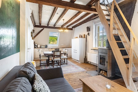 TV, fireplace. Spacious Holiday Apartment with Fireplace in Winzerhaus Schenk, with Mountain View and Wi-Fi