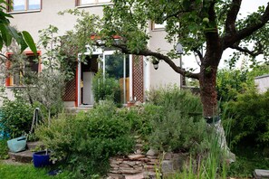 Exterior - Apartment 'Small-residence' with Wi-Fi (Berlin)