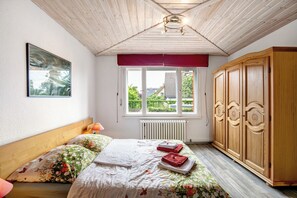 2 chambres, fer et planche Ă repasser, Wi-Fi gratuit, draps fournis