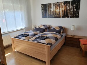 2 soverom, strykejern/-brett, wi-fi (inkludert) og sengetøy