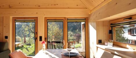 تناول الطعام