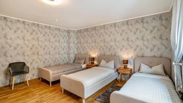 3 bedrooms, free WiFi, bed sheets