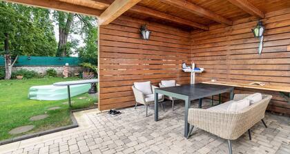 Ferienwohnung 'Albert-Schulte Park' mit Gemeinschaftsgarten, WLAN und Klimaanlage