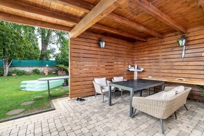 Outdoor dining - Apartment 'Albert-Schulte Park' with Shared Garden, Wi-Fi and Air Conditioning (Worms)