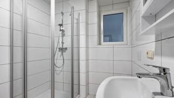 Doccia, asciugacapelli, asciugamani