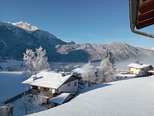 Apartment 'Ferienwohnung Lienbacher' with Mountain View, Balcony and Wi-Fi