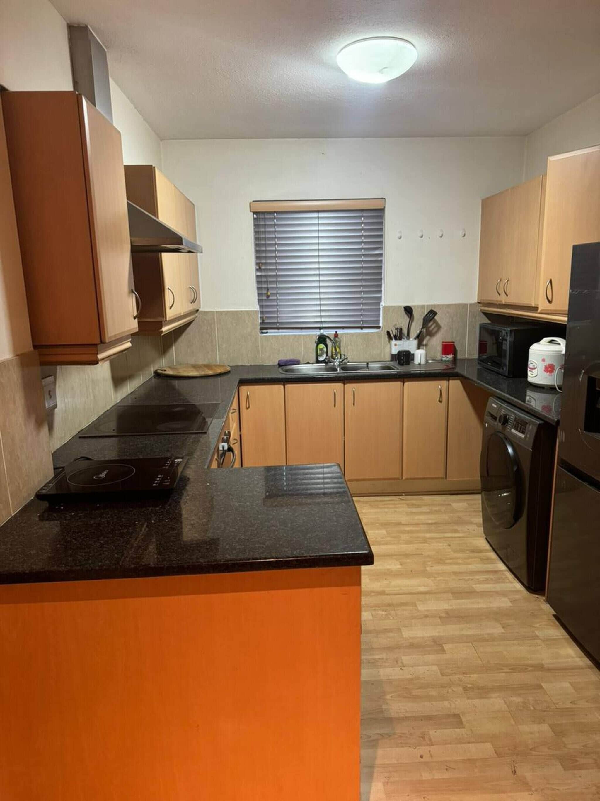 Fridge, microwave, stovetop