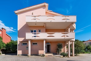 Exterior - BonVie Apartments in Center B7 (Novalja)