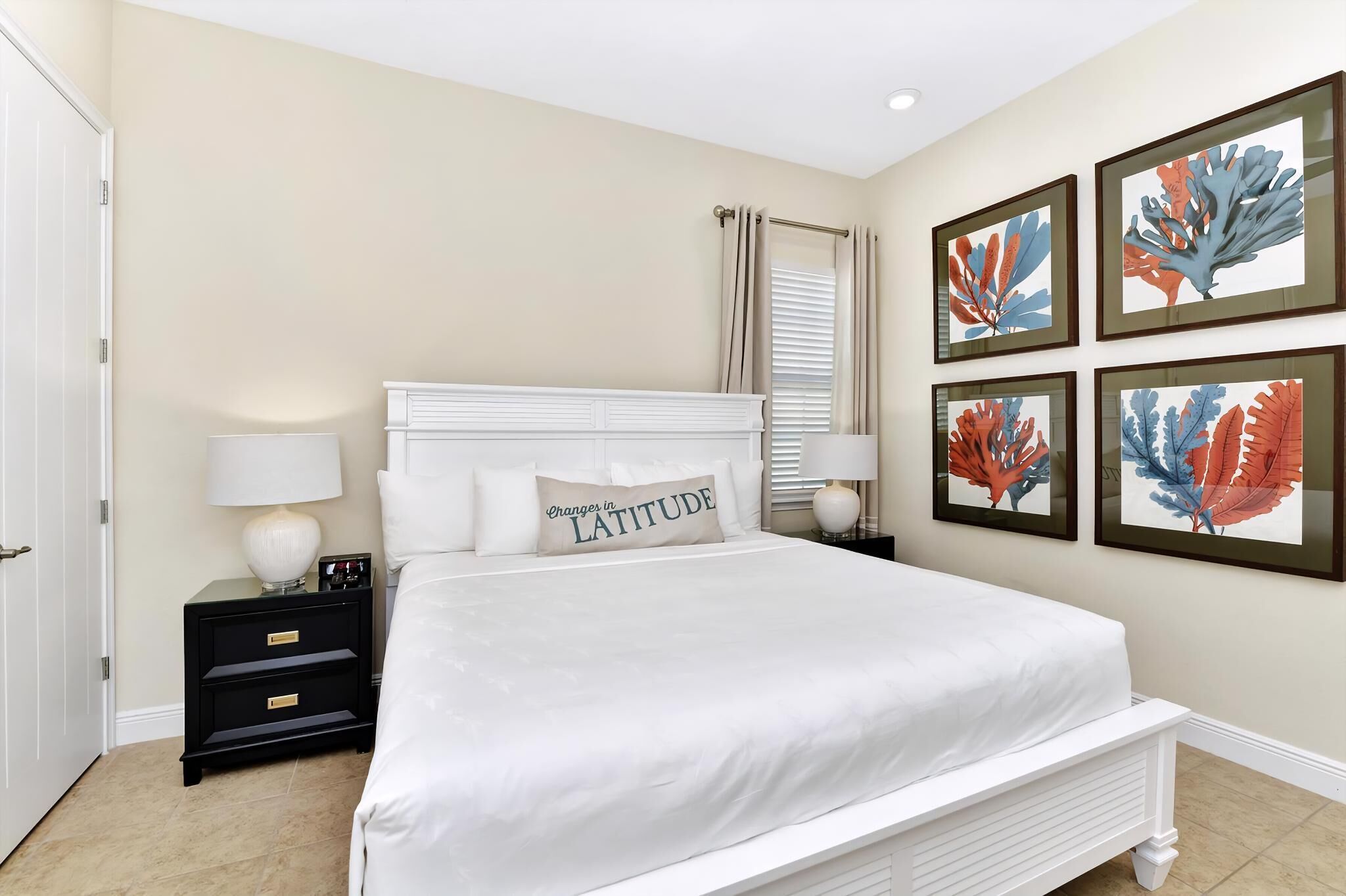 2 bedrooms, in-room safe, iron/ironing board, free WiFi