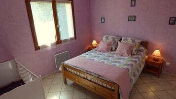 2 chambres, fer et planche Ă repasser, lit parapluie, Wi-Fi