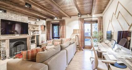 Fantastic 5* luxury apartment for 8 P Sauna, Jacuzzi, Garden,parking EV HUT-8254