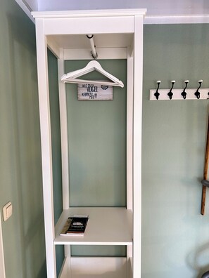 Interior - Seeglers Nest im Ferienhaus auf Gut Neuendorf (Saal)