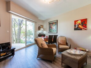 TV - Marines 2 by Interhome (Hossegor)