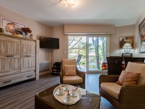 TV - Marines 2 by Interhome (Hossegor)