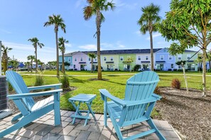 Terrace/patio - Pleasant Villa near Disney with Margaritaville Resort & Island H20 Access -. (Kissimmee)