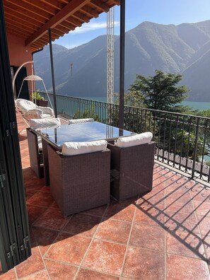 Outdoor dining - 1 Bedroom Apartment in Lugano (Lugano)
