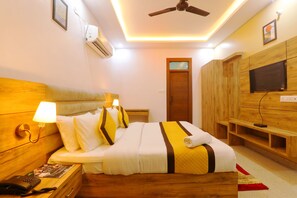 โต๊ะทำงาน, พื้นที่ทำงานแบบใช้แล็ปท็อป, Wi-Fi ฟรี
