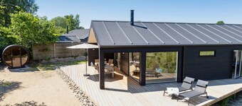 "Lonneke" - 450m from the sea by Interhome