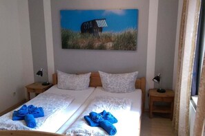 2 chambres, fer et planche à repasser, accès Internet, draps fournis
