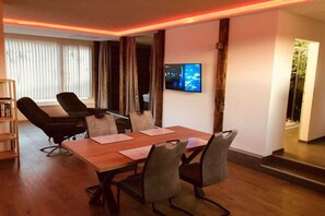 Dining - Azuria Black Forest Loft (Kappelrodeck)