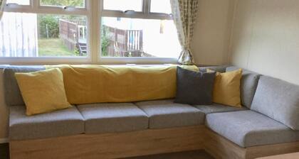 Cosy chalet - Poppy Lodge in Boat of Garten,  Dog Friendly, free wifi!