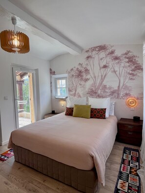 4 Schlafzimmer, Schreibtisch, Bügeleisen/Bügelbrett, WLAN