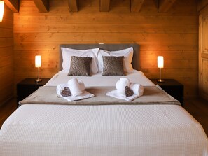 5 bedrooms, iron/ironing board, WiFi - Le Grillon by Interhome (Nendaz)