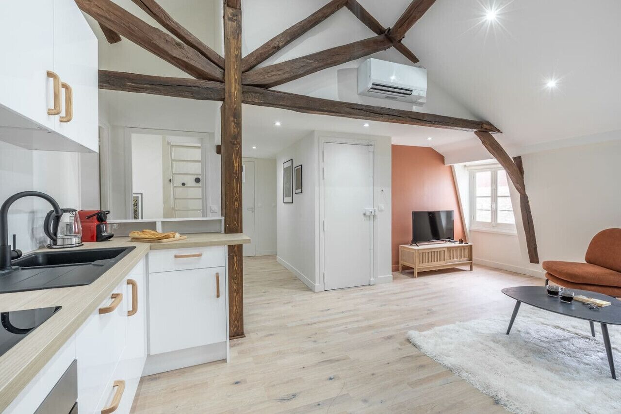 Réfrigérateur, four, cafetière/bouilloire