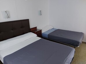 2 slaapkamers, een strijkplank/strijkijzer, wifi, beddengoed