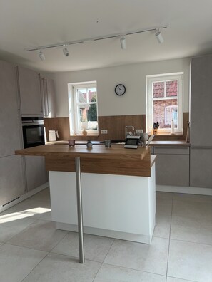 Fridge, oven, stovetop, dishwasher - Vacation in paradise (Dassow)