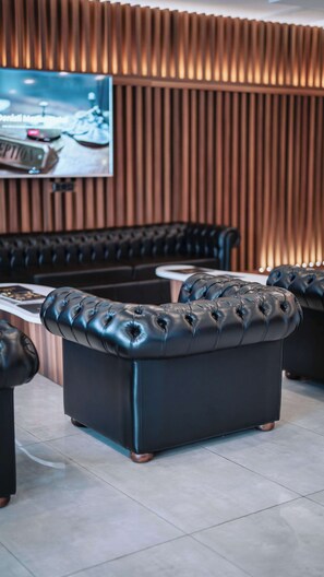 45-inch TV with cable channels, Netflix, heated floors - Marlen Hotel Denizli (Denizli)