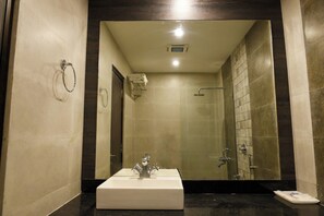Bathroom sink - Hotel Rituraj Guwahati (Guwahati)