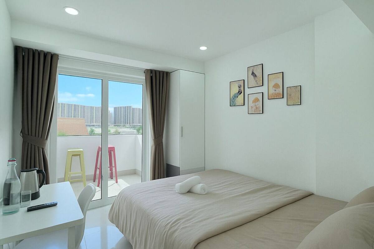 Economy Double Room, Balcony | Desk, free WiFi