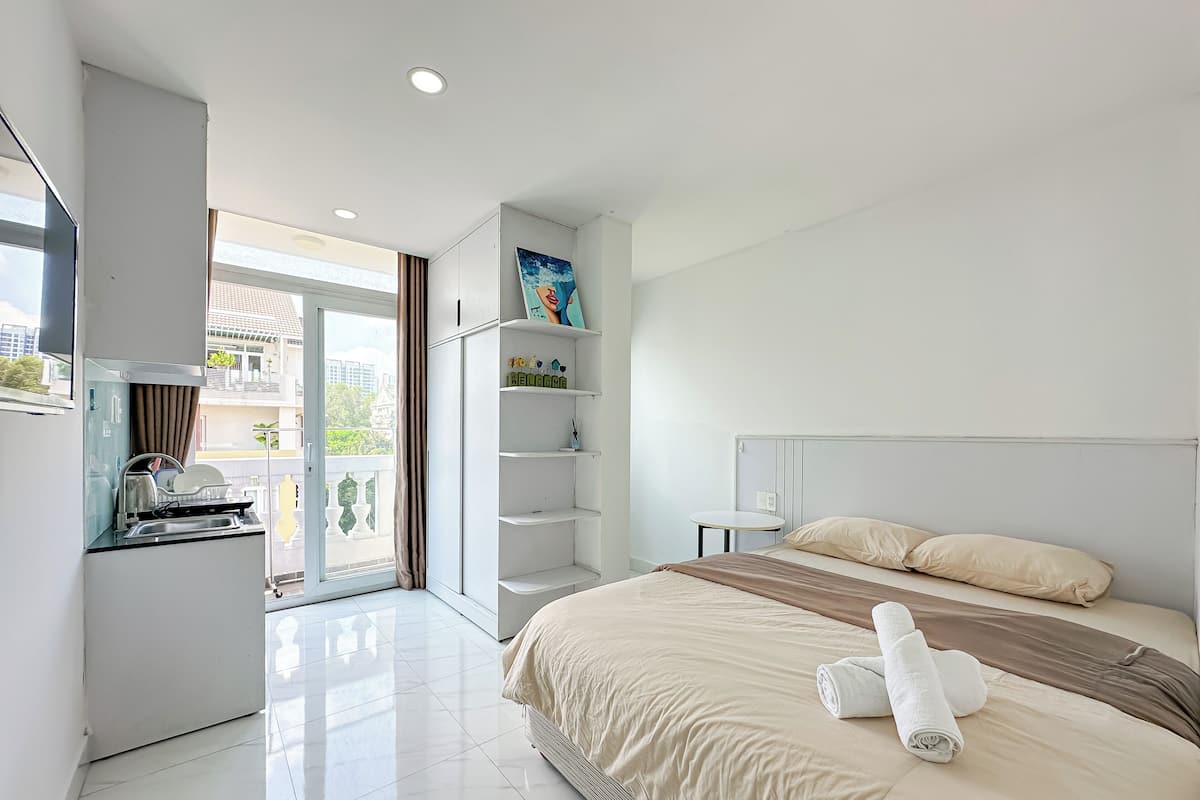 Superior Studio, Balcony | Desk, free WiFi